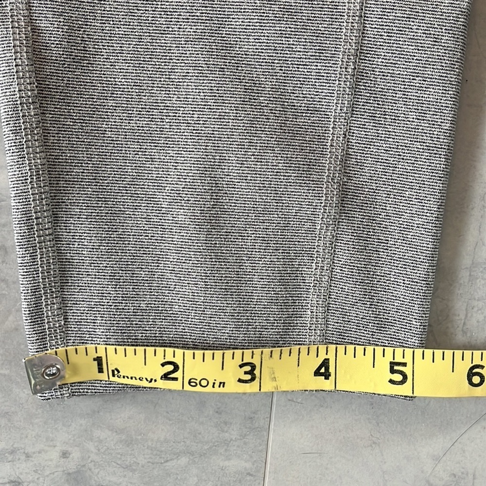 Banana Republic Athletic leggings / side pockets Light Grey NWOT Size L - Picture 9 of 12